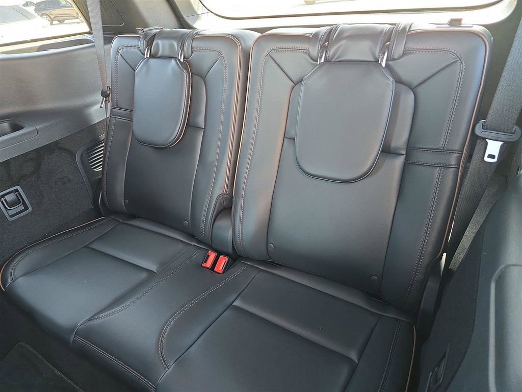 Used 2025 Lincoln Aviator Black Label image 10