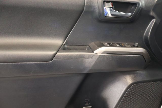Certified 2019 Toyota Tacoma TRD Sport image 9