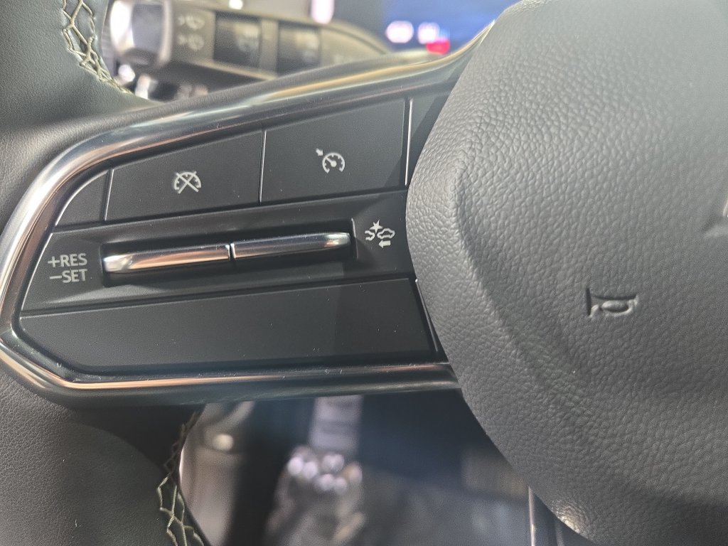Used 2024 Chevrolet Blazer EV LT AWD/4WD image 19