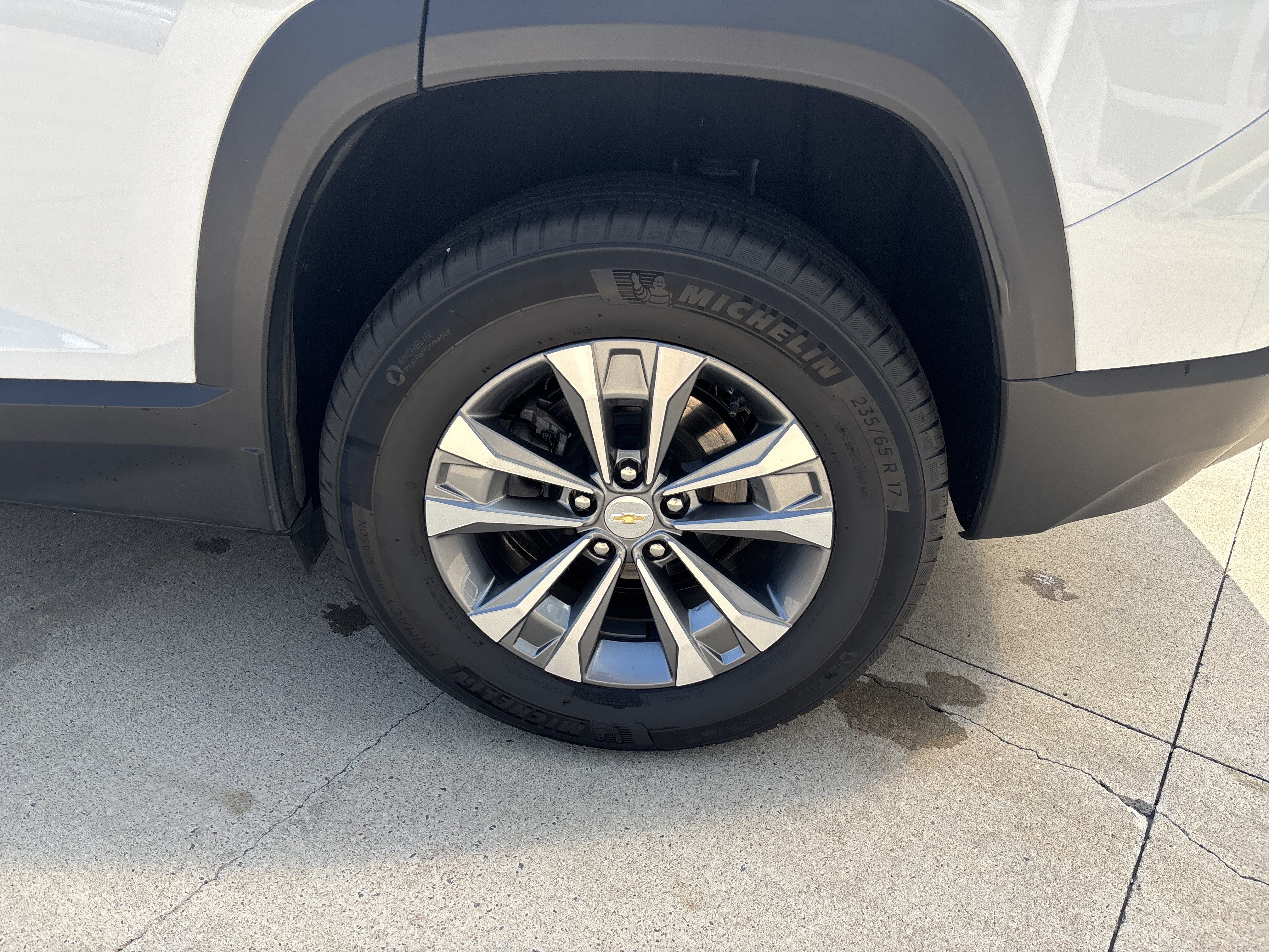 Used 2025 Chevrolet Equinox LT AWD/4WD image 34
