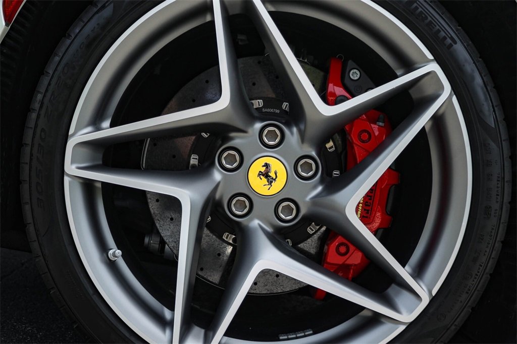 Certified 2022 Ferrari F8 Tributo image 14
