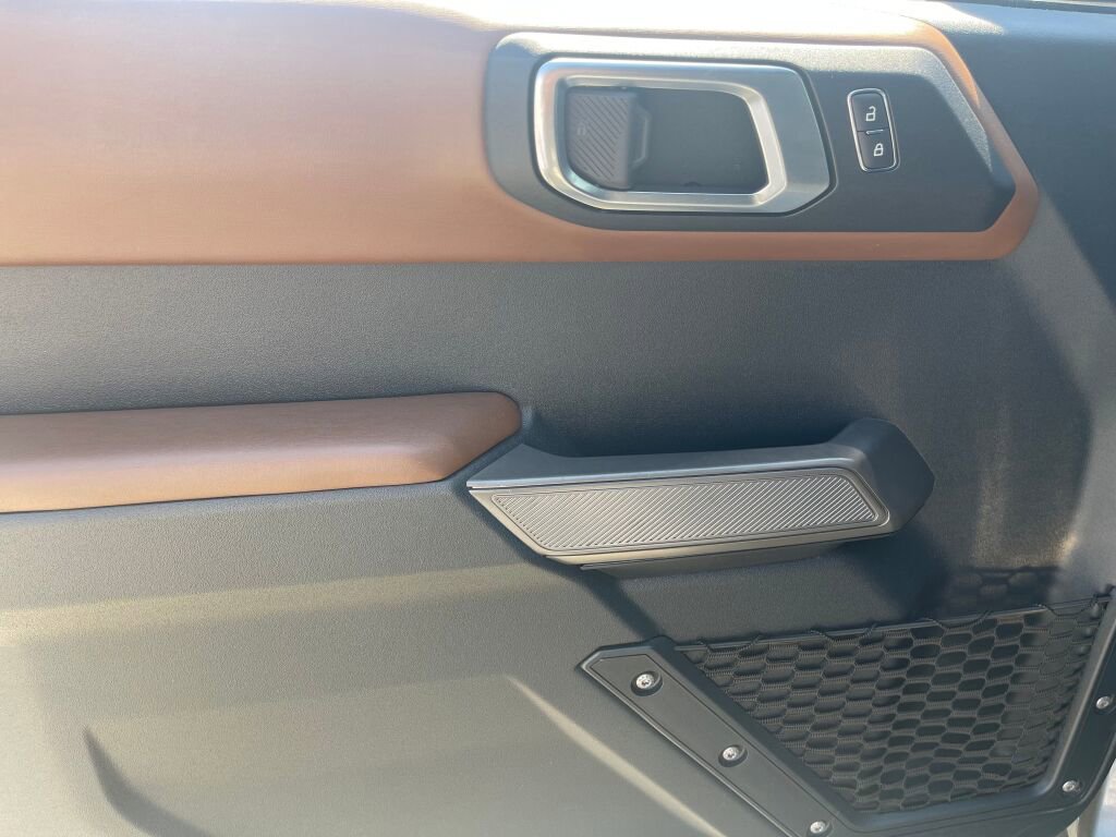 Used 2022 Ford Bronco Outer Banks image 6