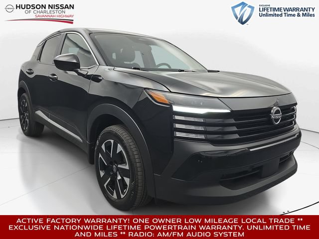 Used 2025 Nissan Kicks SV AWD/4WD image 1