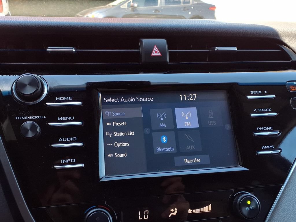 Certified 2018 Toyota Camry SE w/ Convenience Package FWD image 9