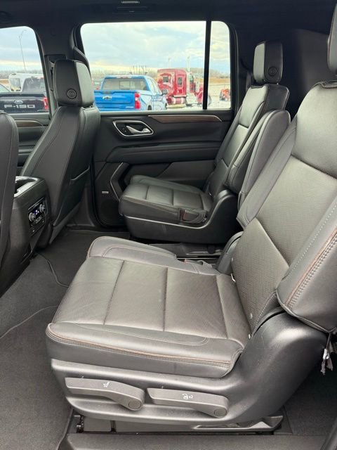 Used 2022 Chevrolet Suburban High Country image 22