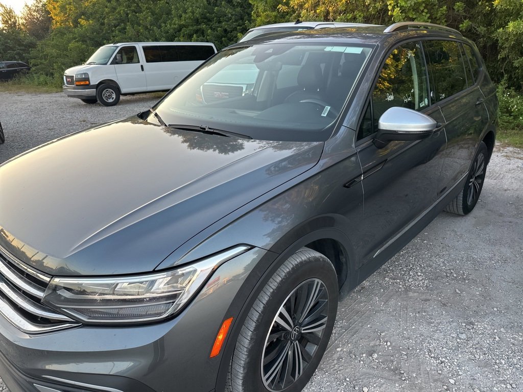 Used 2024 Volkswagen Tiguan Wolfsburg Edition image 4