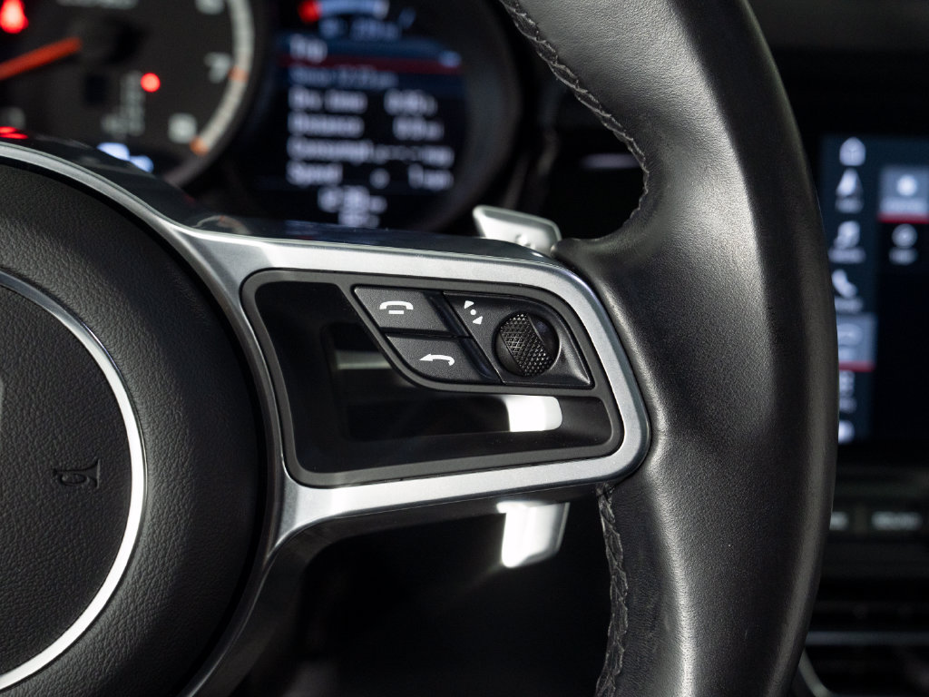 Certified 2021 Porsche Macan Turbo AWD/4WD image 34