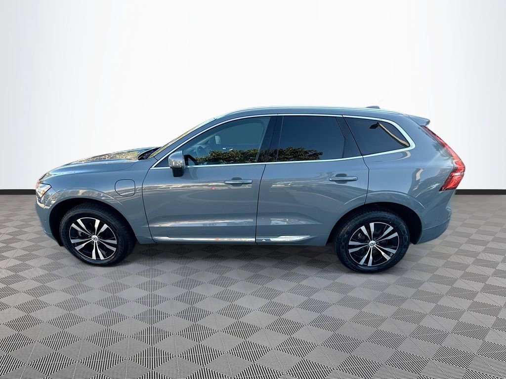 Used 2022 Volvo XC60 T8 Inscription Expression image 5