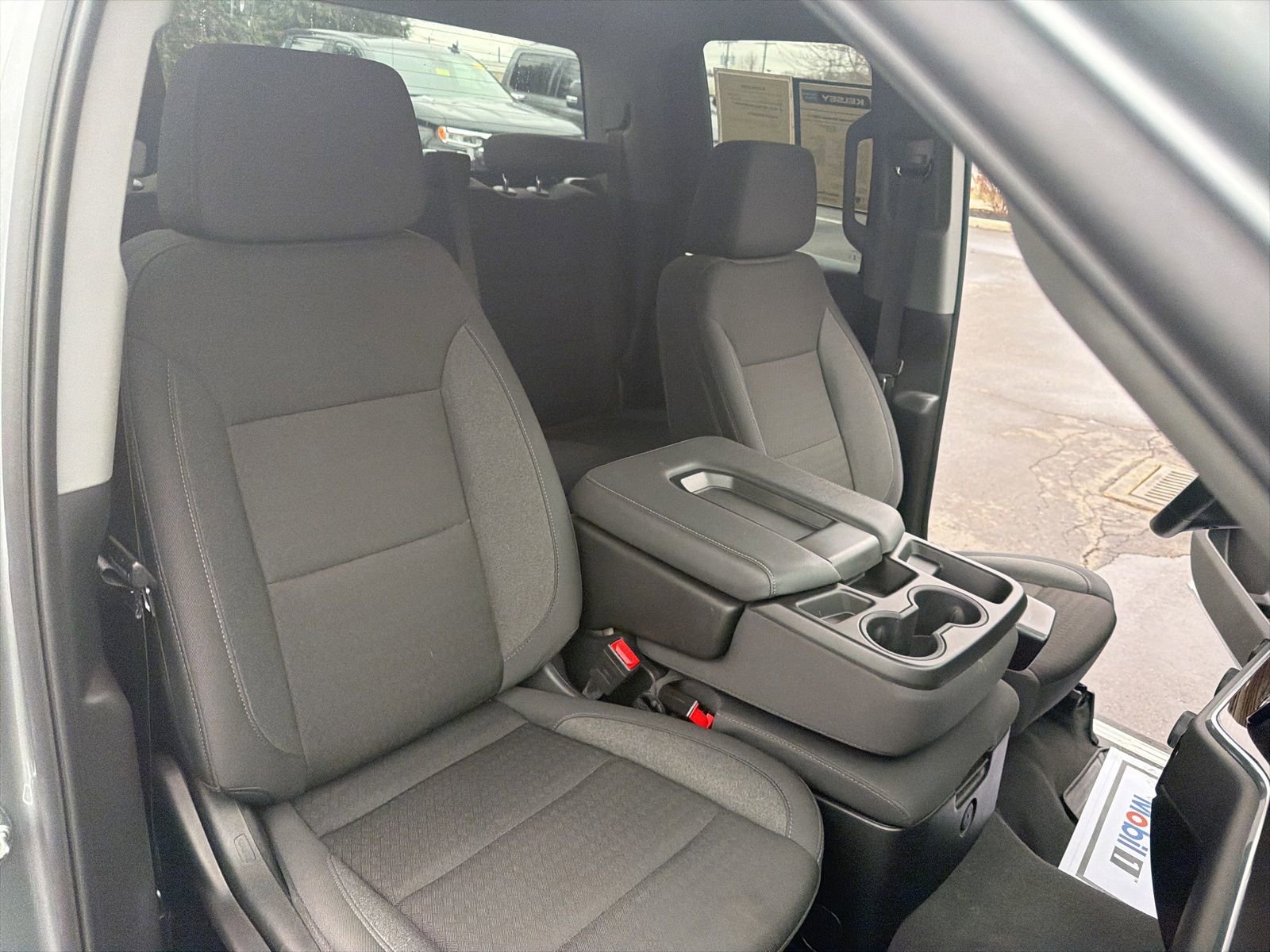 Used 2025 Chevrolet Silverado 1500 LT image 26