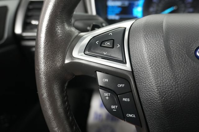 Used 2016 Ford Fusion Titanium FWD image 18