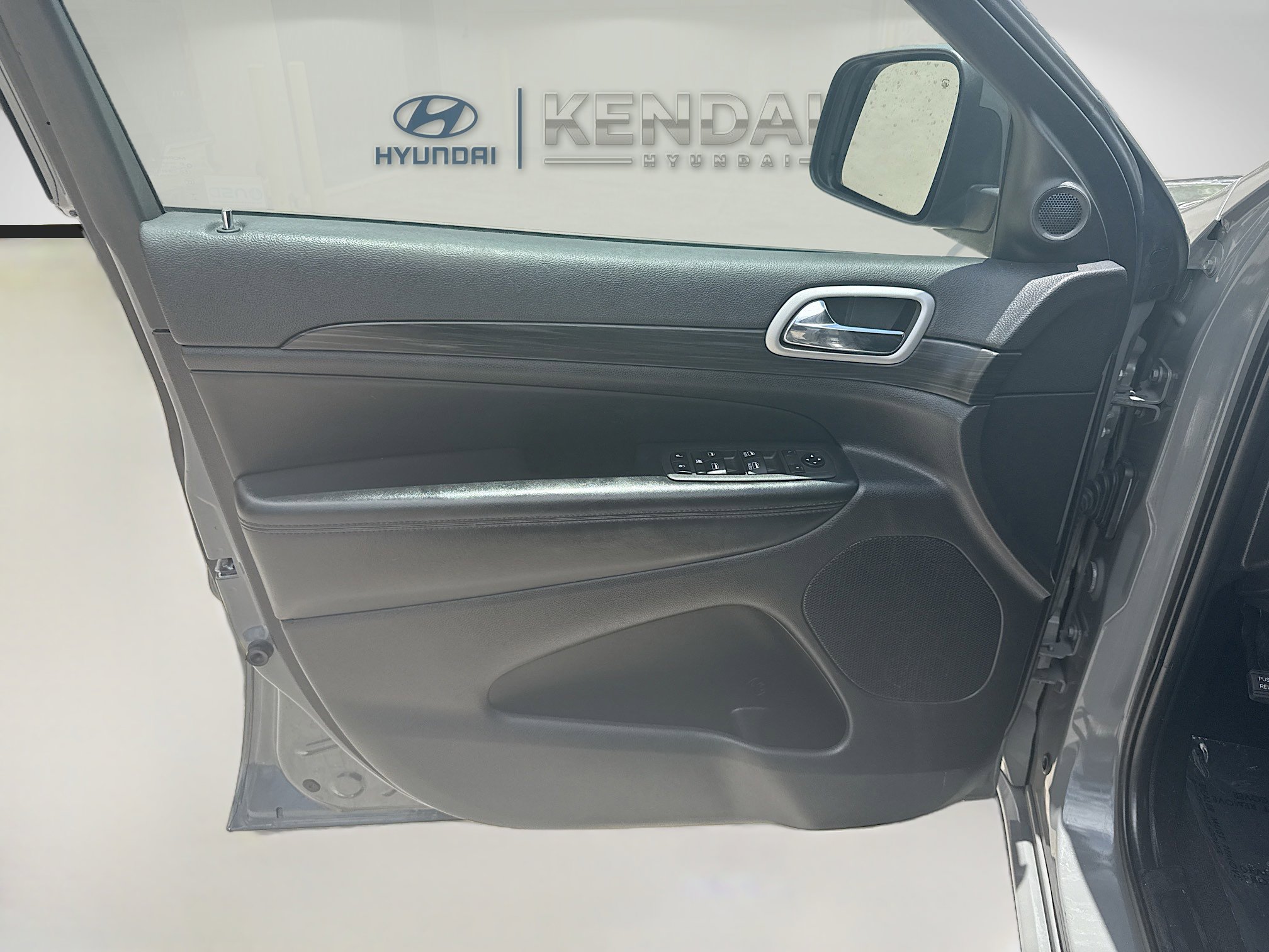 Used 2021 Jeep Grand Cherokee Laredo X RWD image 17