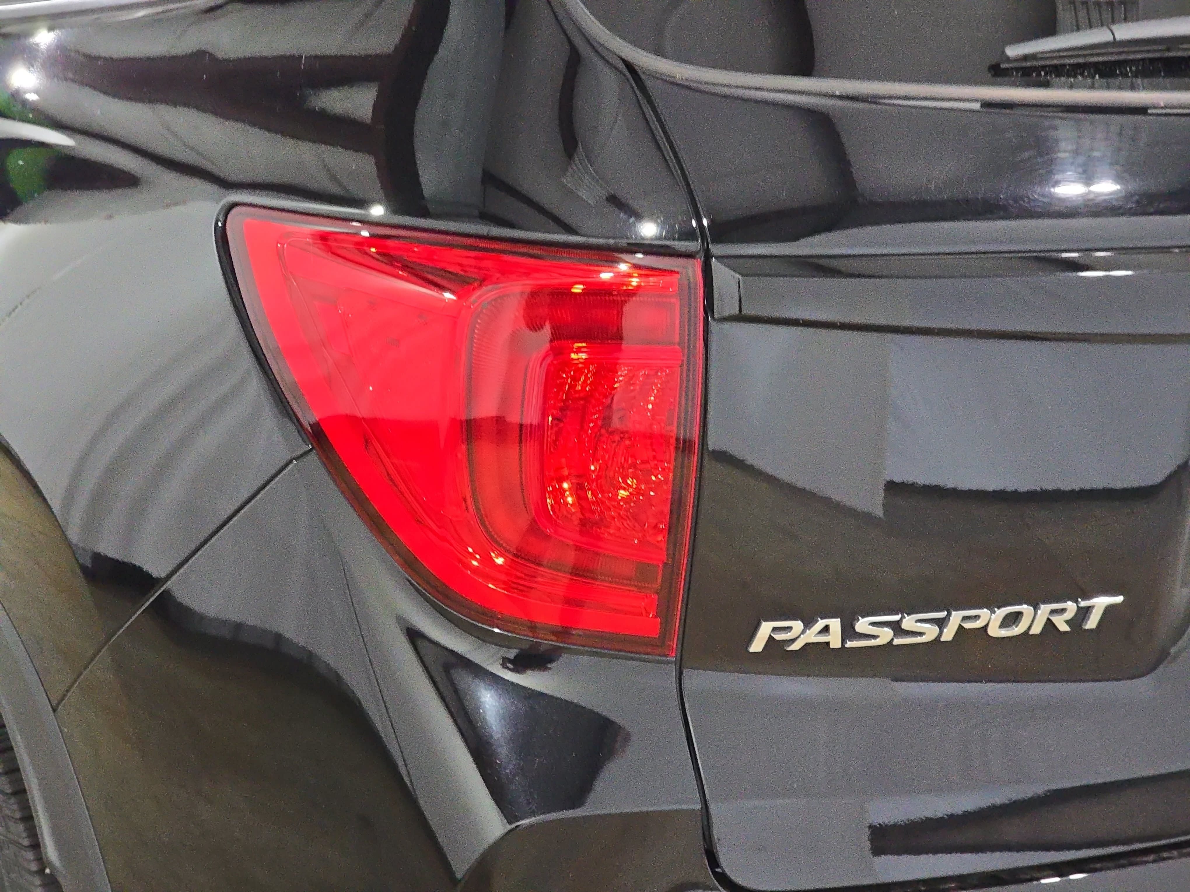 Certified 2025 Honda Passport EX-L image 31