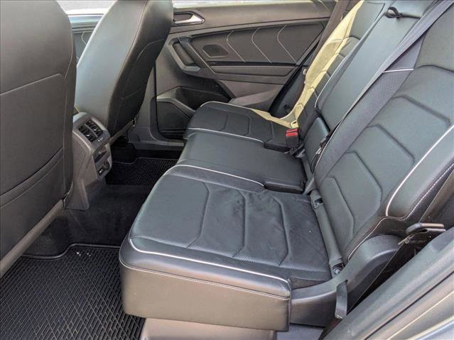 Used 2022 Volkswagen Tiguan SEL R-Line image 18