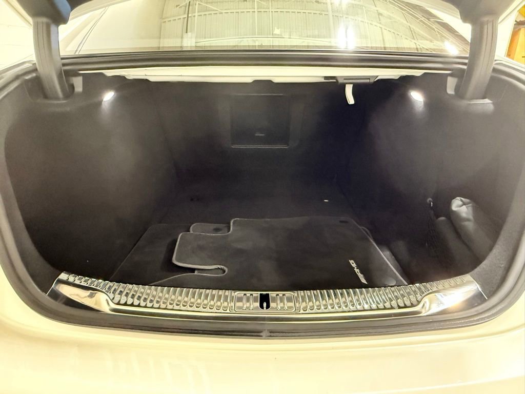Used 2022 Mercedes-Benz S 500 4MATIC w/ AMG Line Package image 49