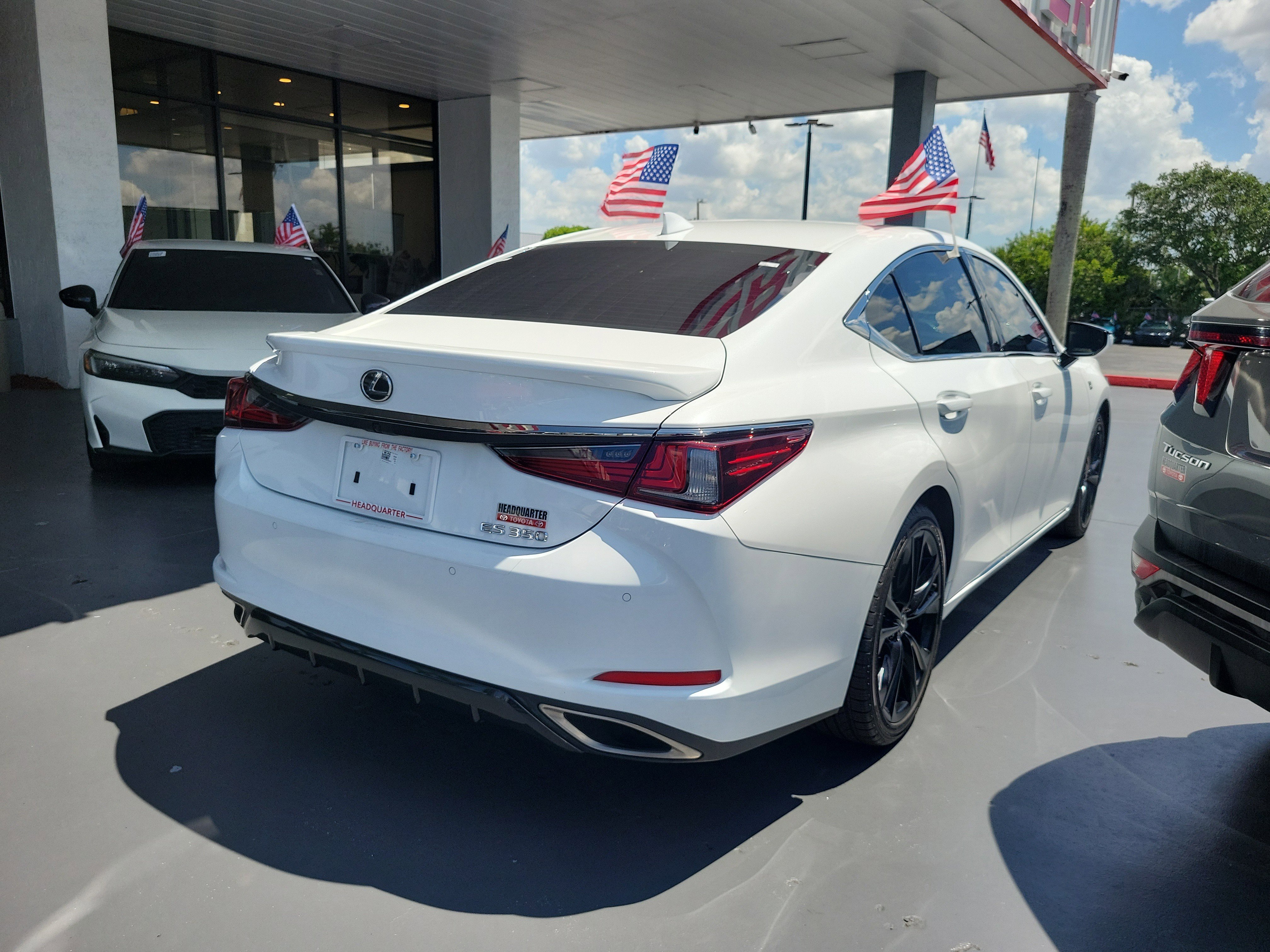 Used 2024 Lexus ES 350 F Sport w/ Accessory Package (Z2) FWD image 12