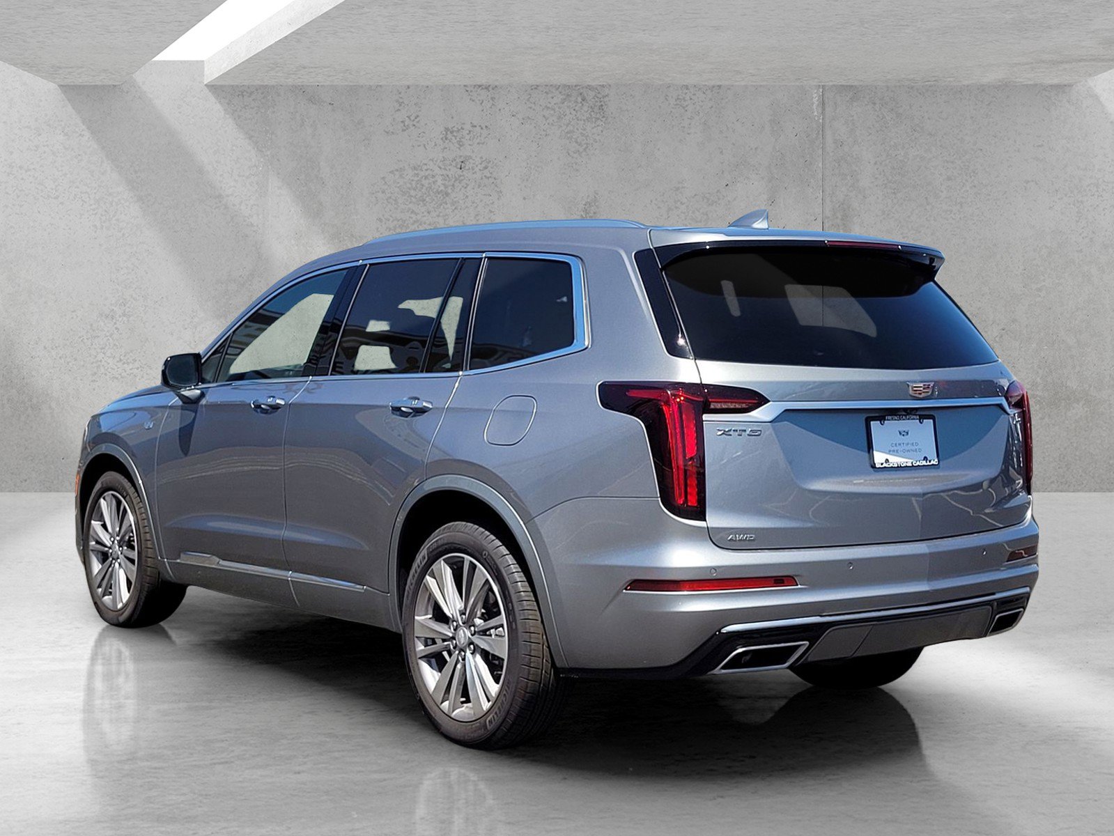 Used 2025 Cadillac XT6 Premium Luxury AWD/4WD image 6