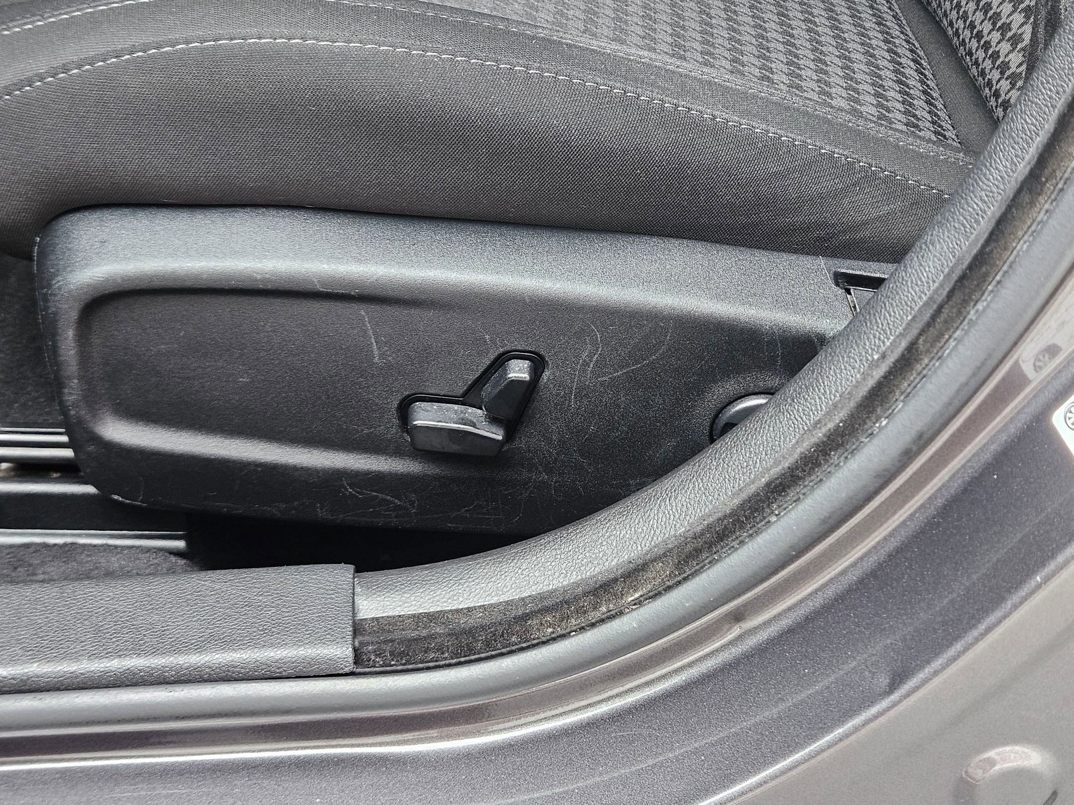 Used 2023 Dodge Charger GT image 21