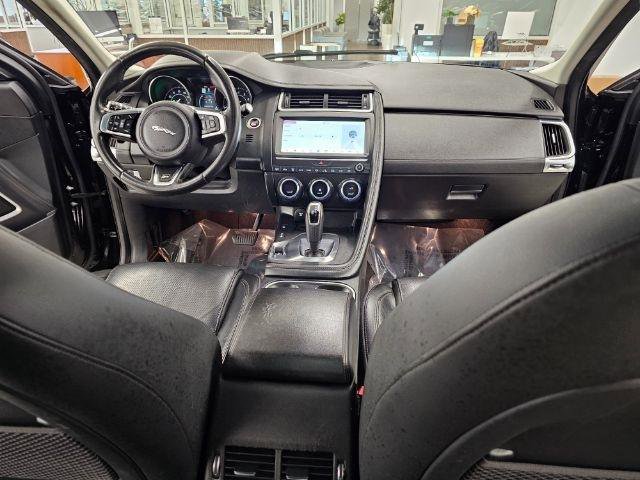 Used 2020 Jaguar E-PACE SE image 9