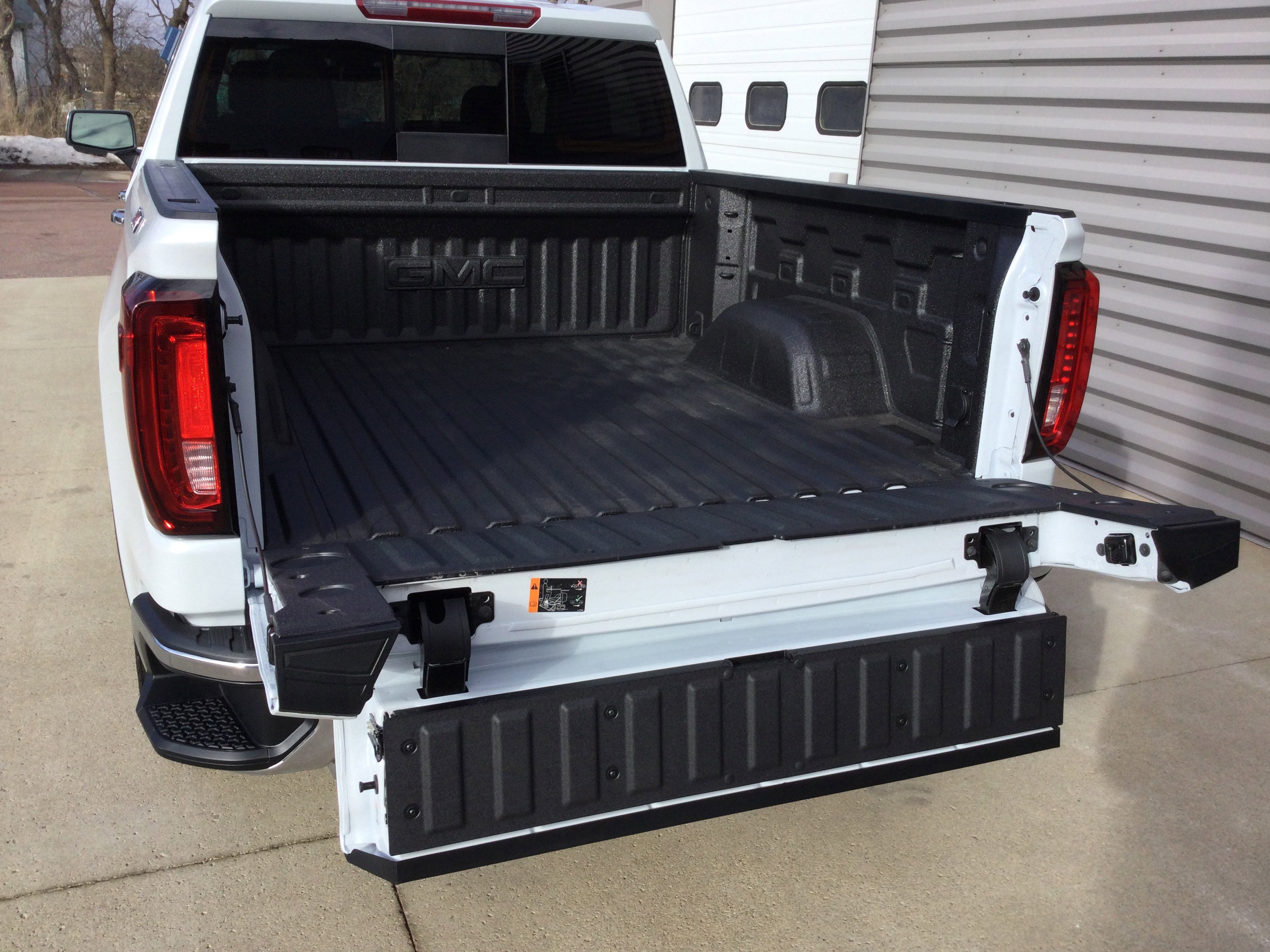 New 2026 GMC Sierra 1500 SLT w/ SLT Premium Plus Package image 5