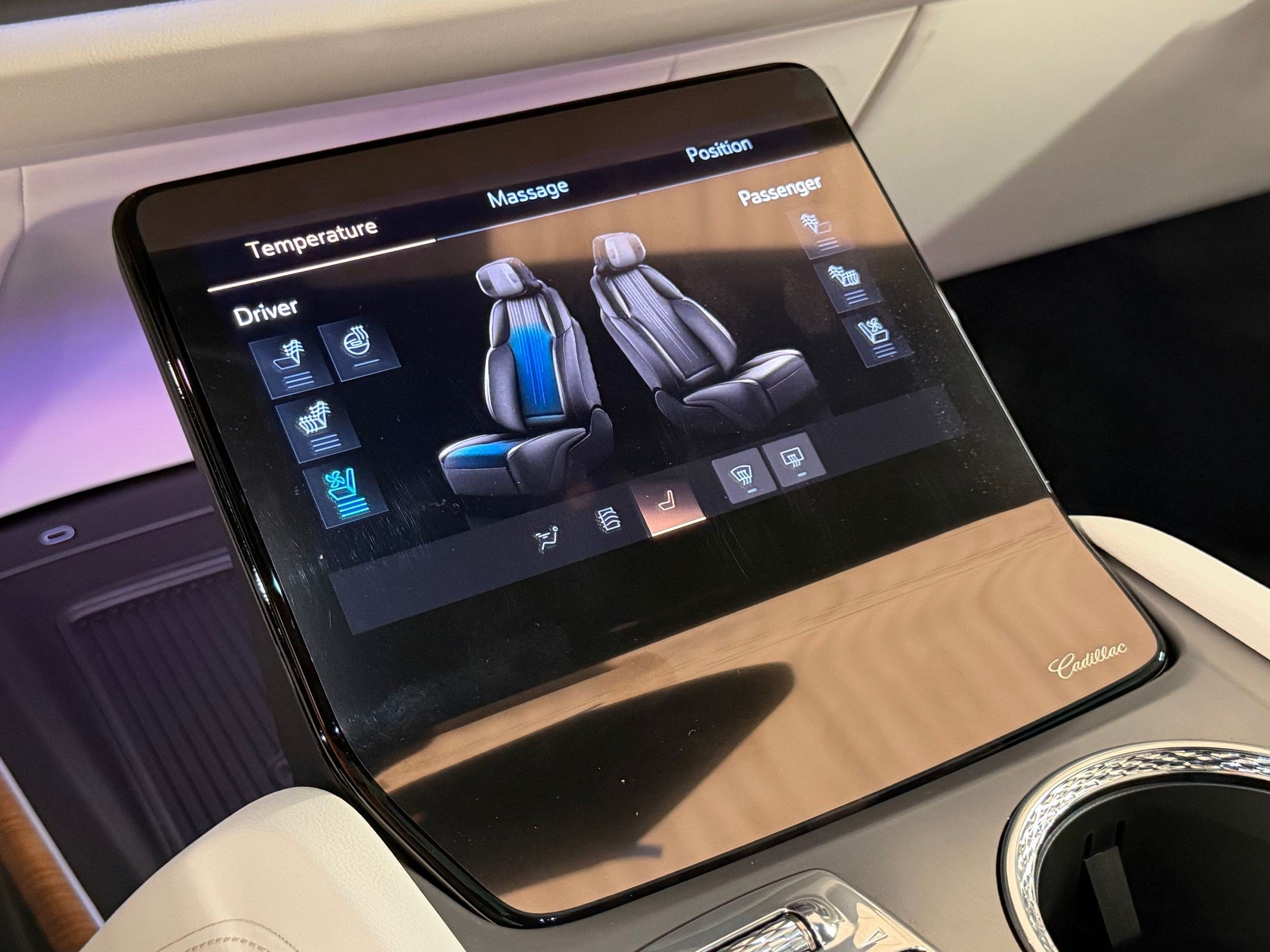 New 2027 Cadillac Vistiq Sport AWD/4WD image 40
