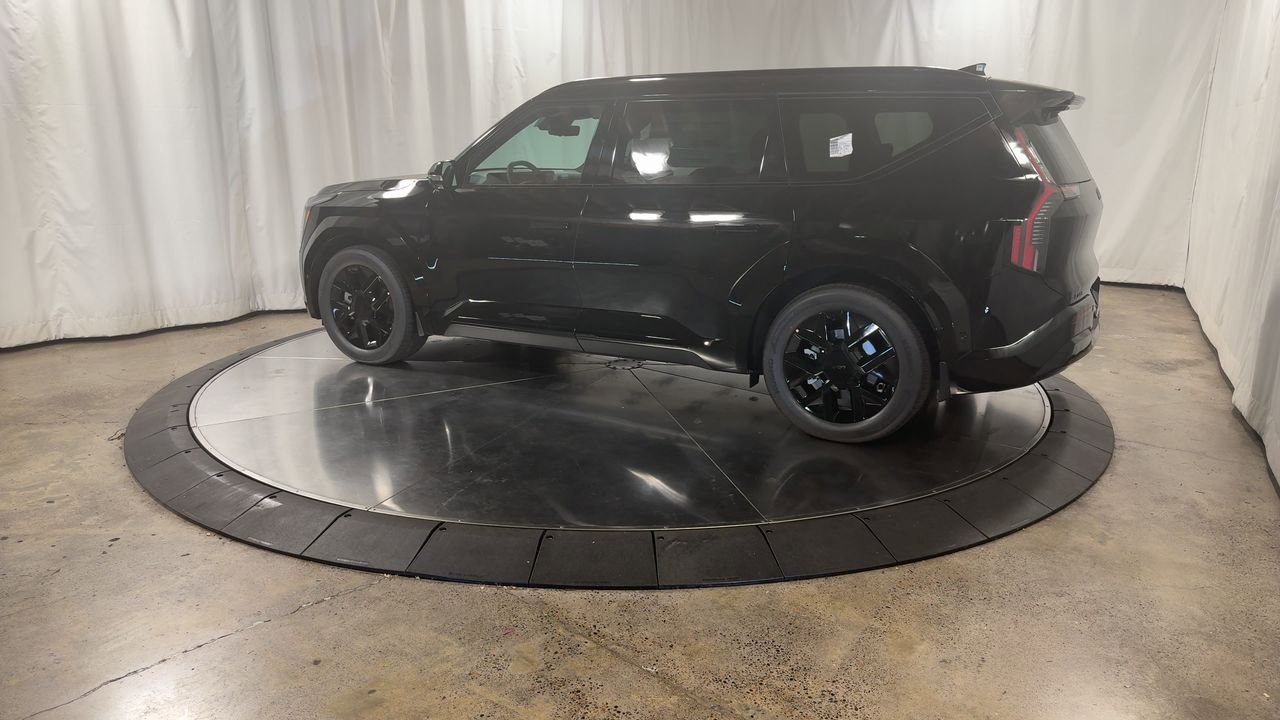 New 2026 Kia EV9 Land w/ Nightfall Edition Package image 6