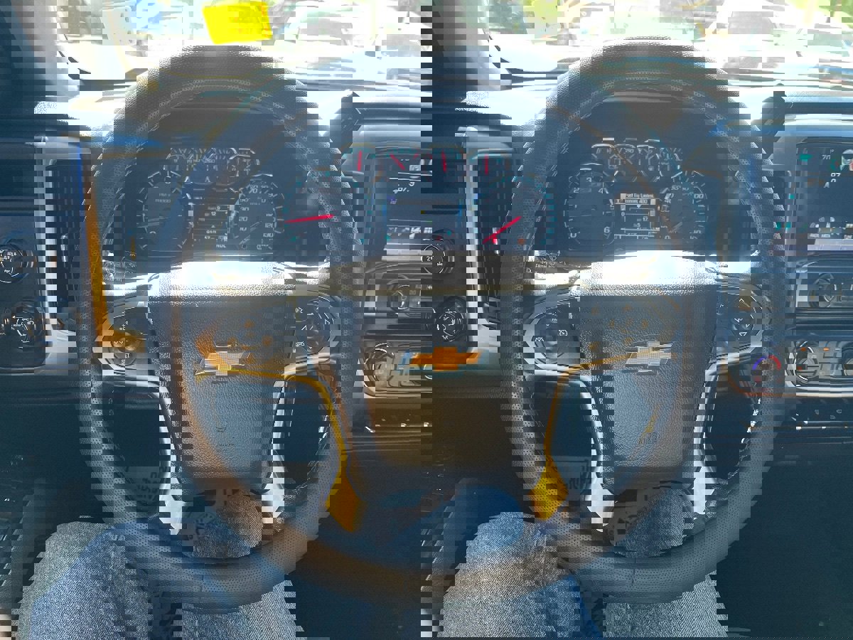 Used 2018 Chevrolet Silverado 1500 LT w/ All Star Edition AWD/4WD image 16