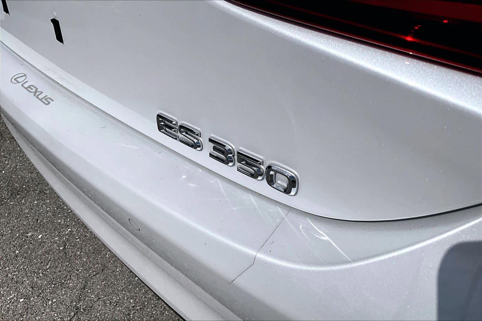 Used 2024 Lexus ES 350 w/ Premium Package FWD image 10