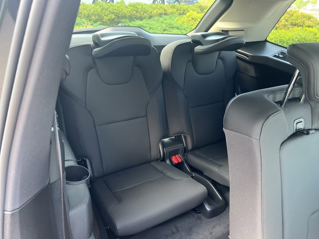 New 2026 Volvo XC90 B6 Plus w/ Protection Package Premier image 37