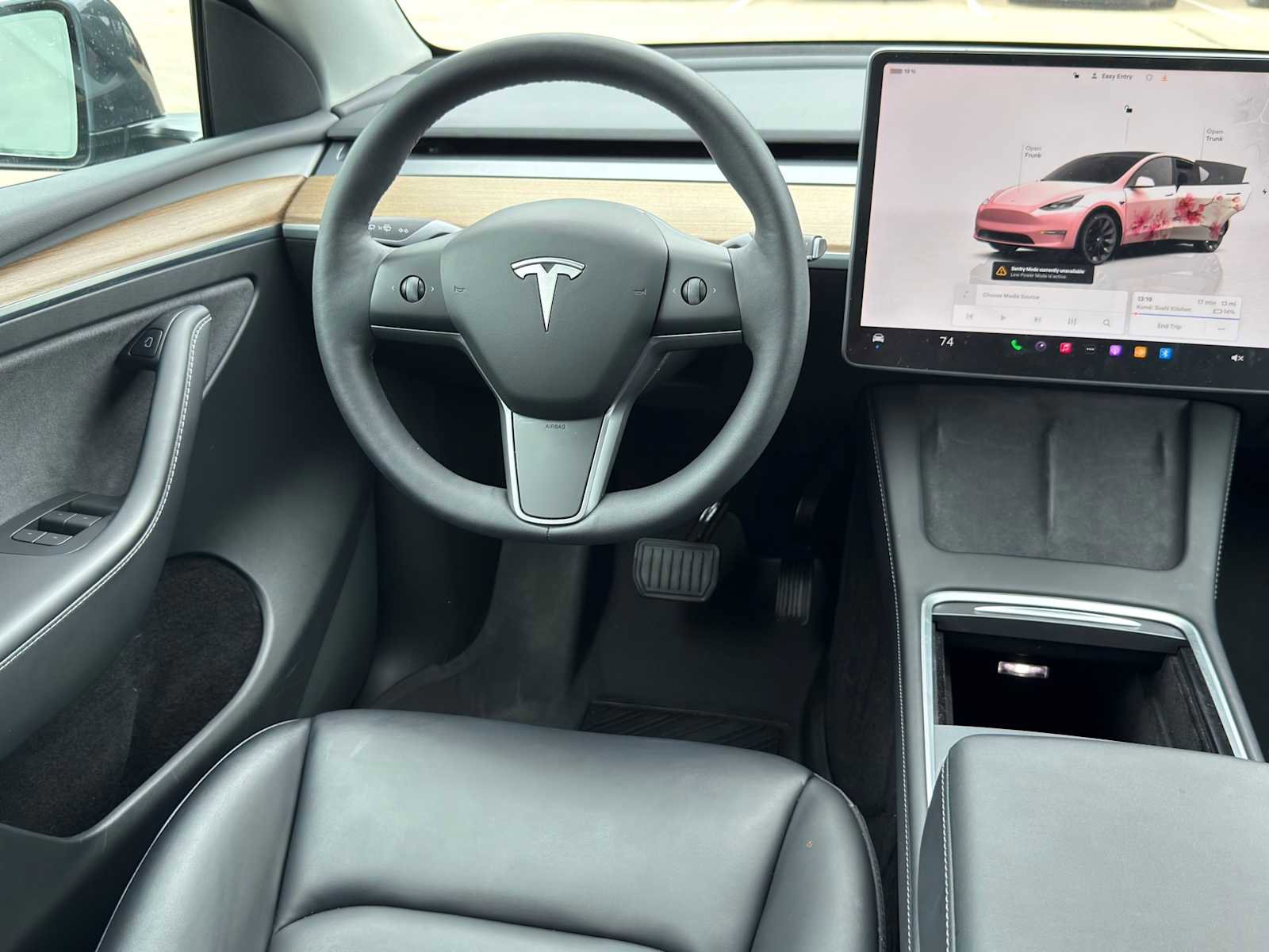 Used 2022 Tesla Model Y Long Range AWD/4WD image 21