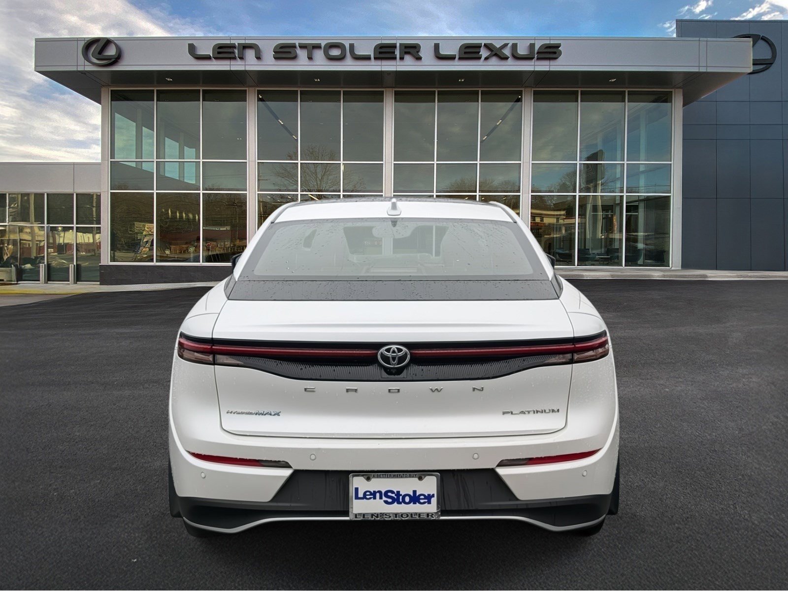 Used 2023 Toyota Crown Platinum image 4