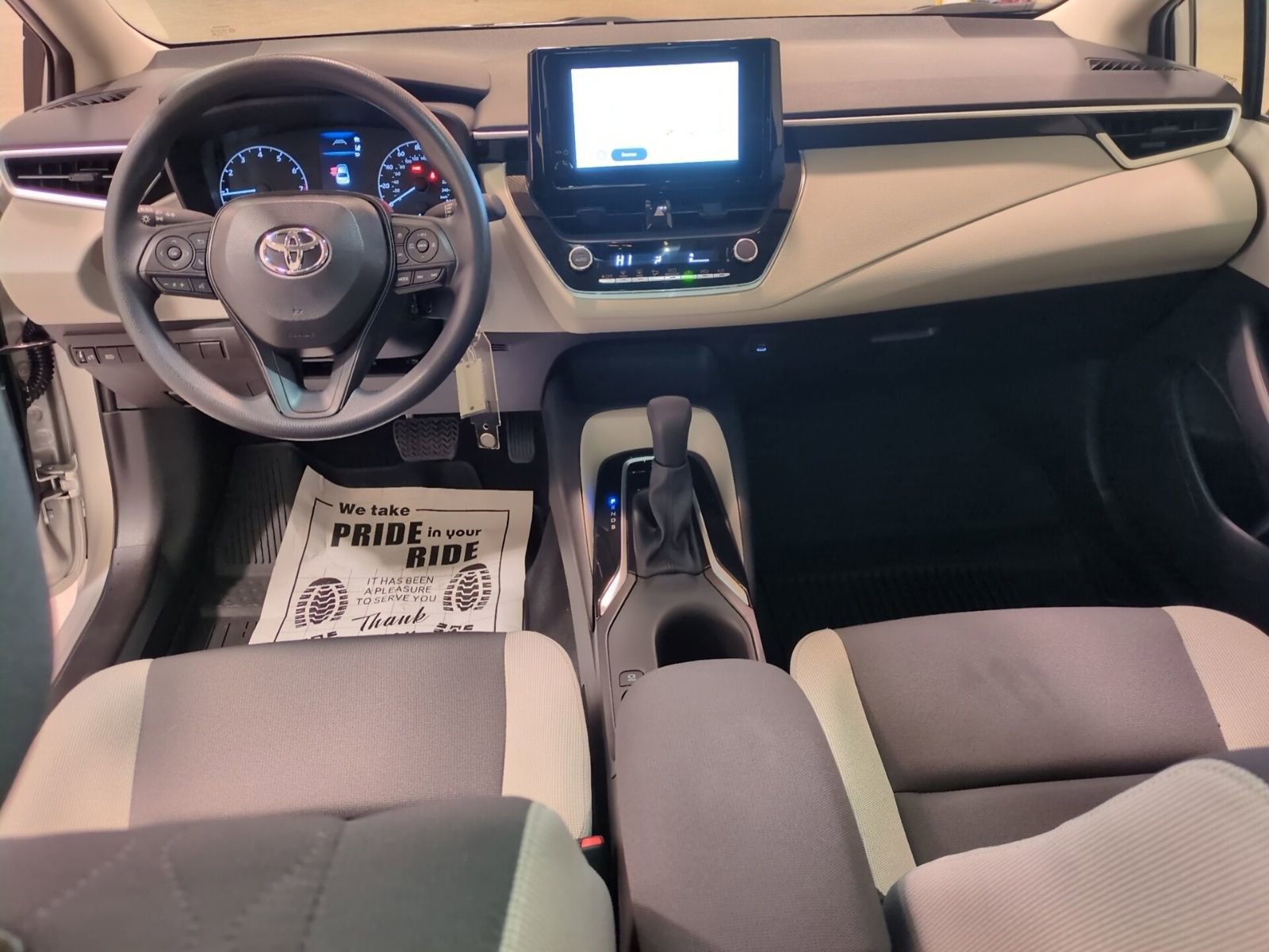 Used 2025 Toyota Corolla LE image 15