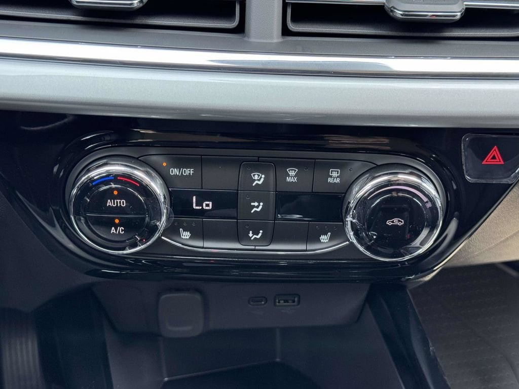 New 2026 Chevrolet Trax LT w/ Driver Confidence Package FWD image 6