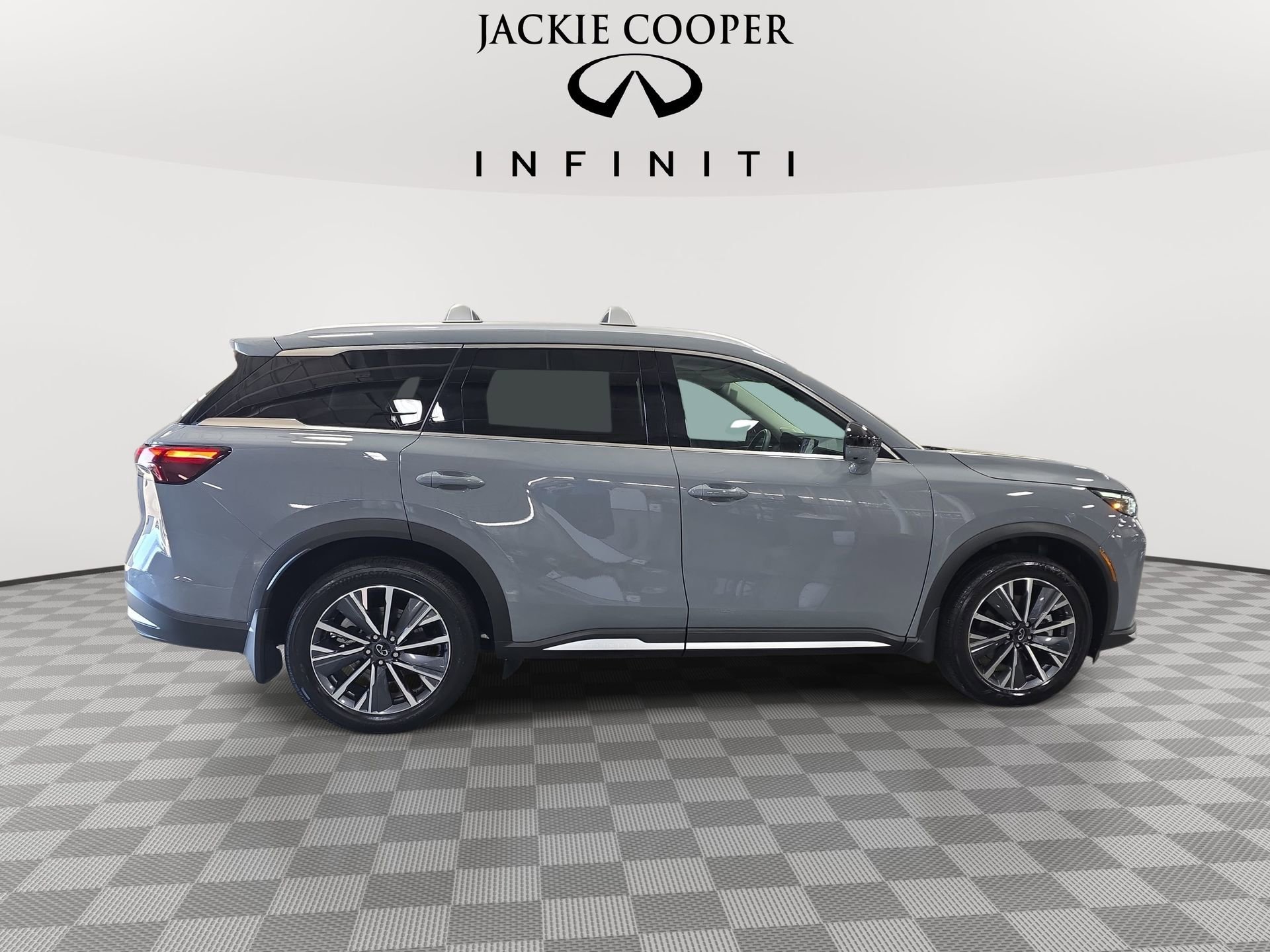 Certified 2026 INFINITI QX60 Luxe w/ Cargo Package image 4