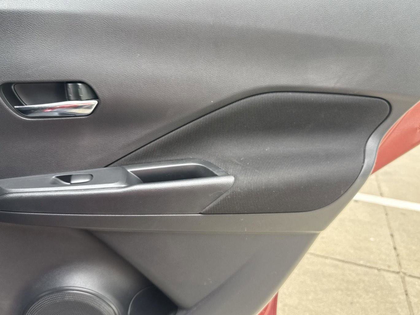 Used 2023 Nissan Kicks SV image 33