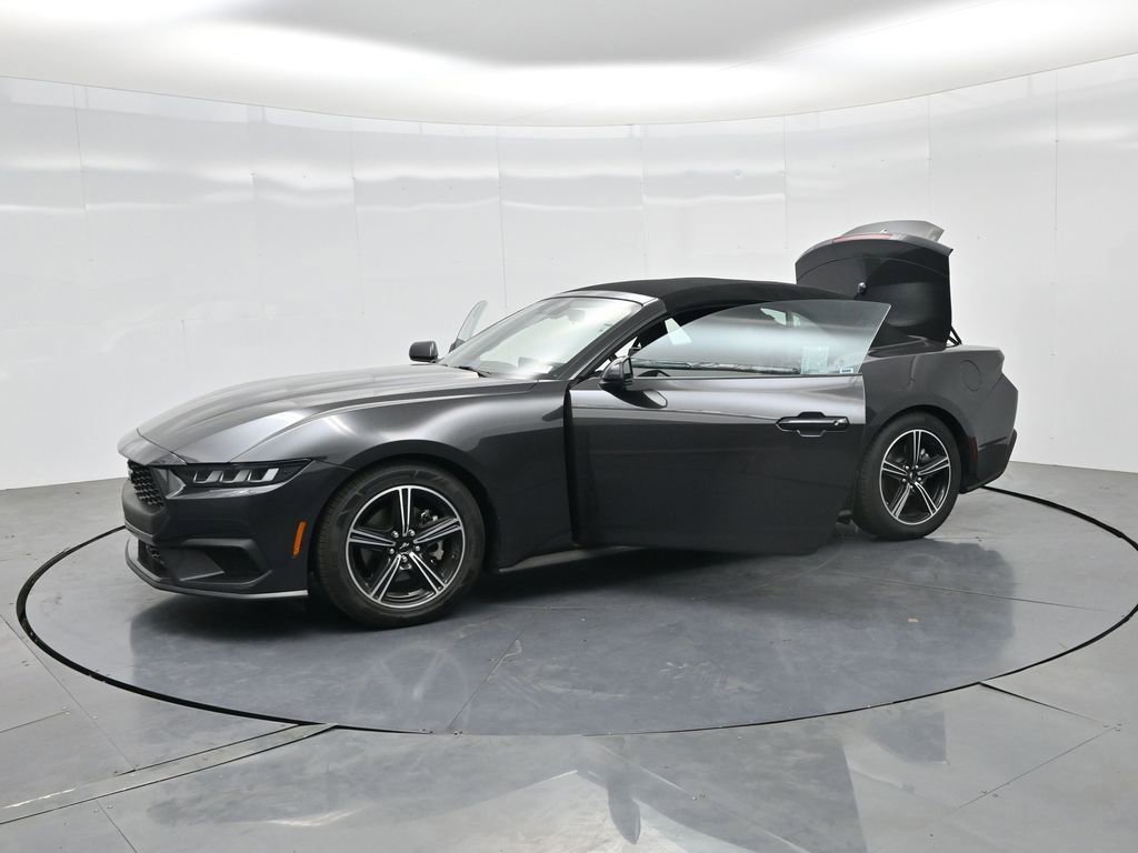 Used 2024 Ford Mustang Convertible image 33