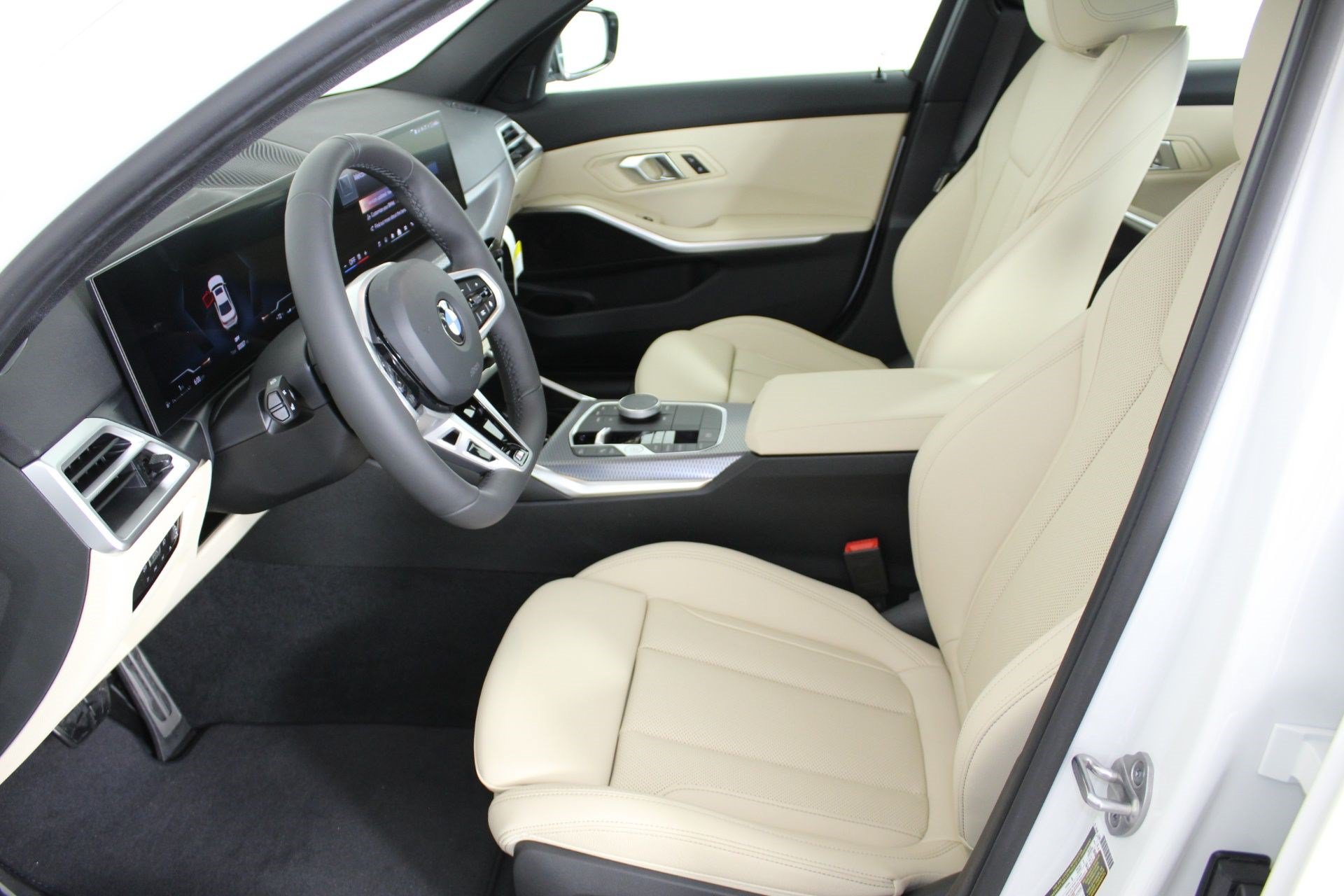 Used 2026 BMW 330i xDrive Sedan AWD/4WD image 5