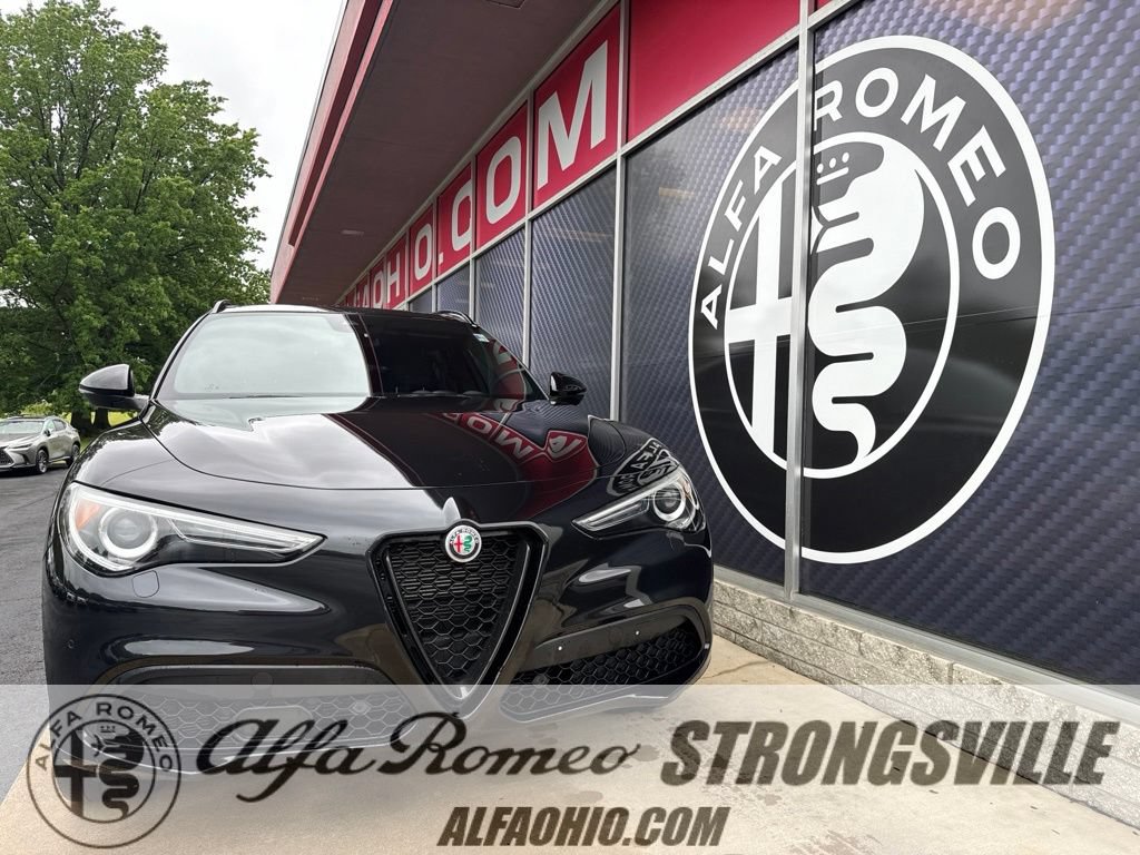Used 2023 Alfa Romeo Stelvio Veloce AWD/4WD video 1