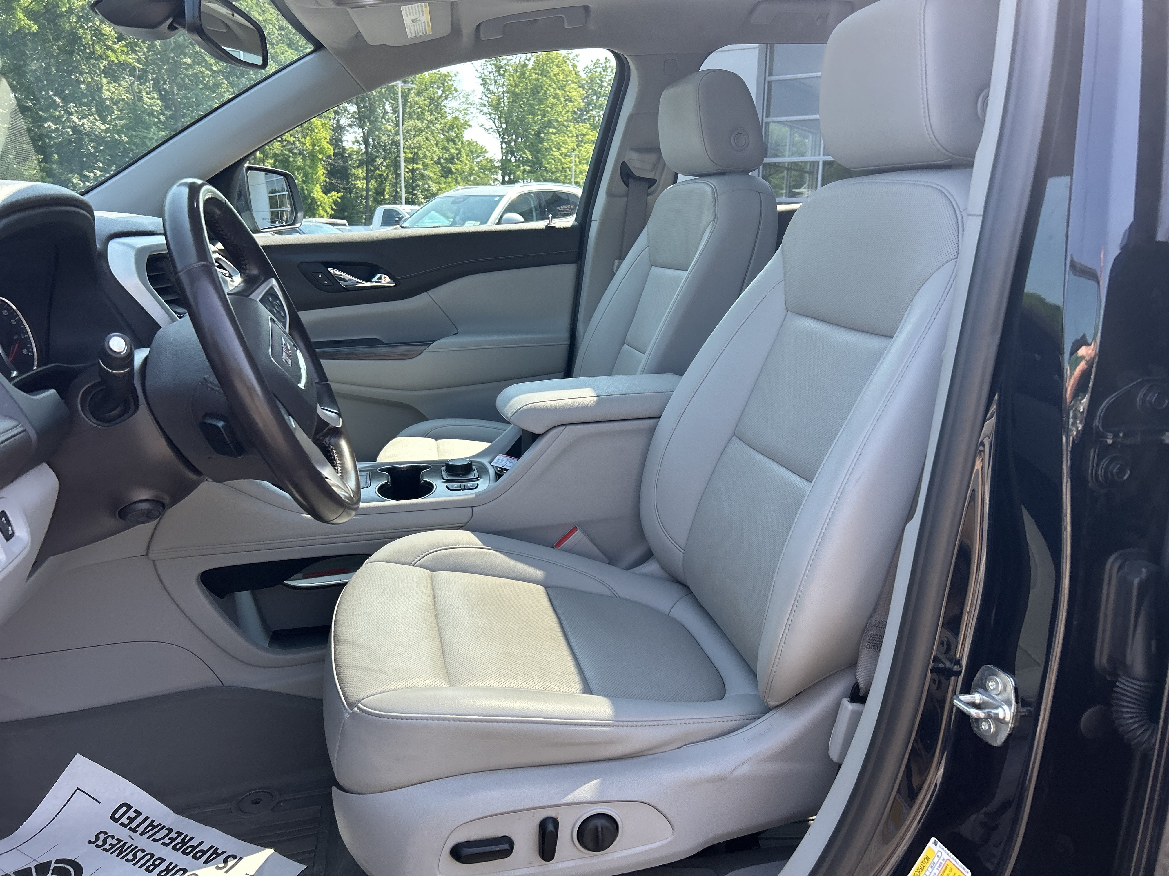Certified 2021 GMC Acadia SLT w/ Premium Package AWD/4WD image 21