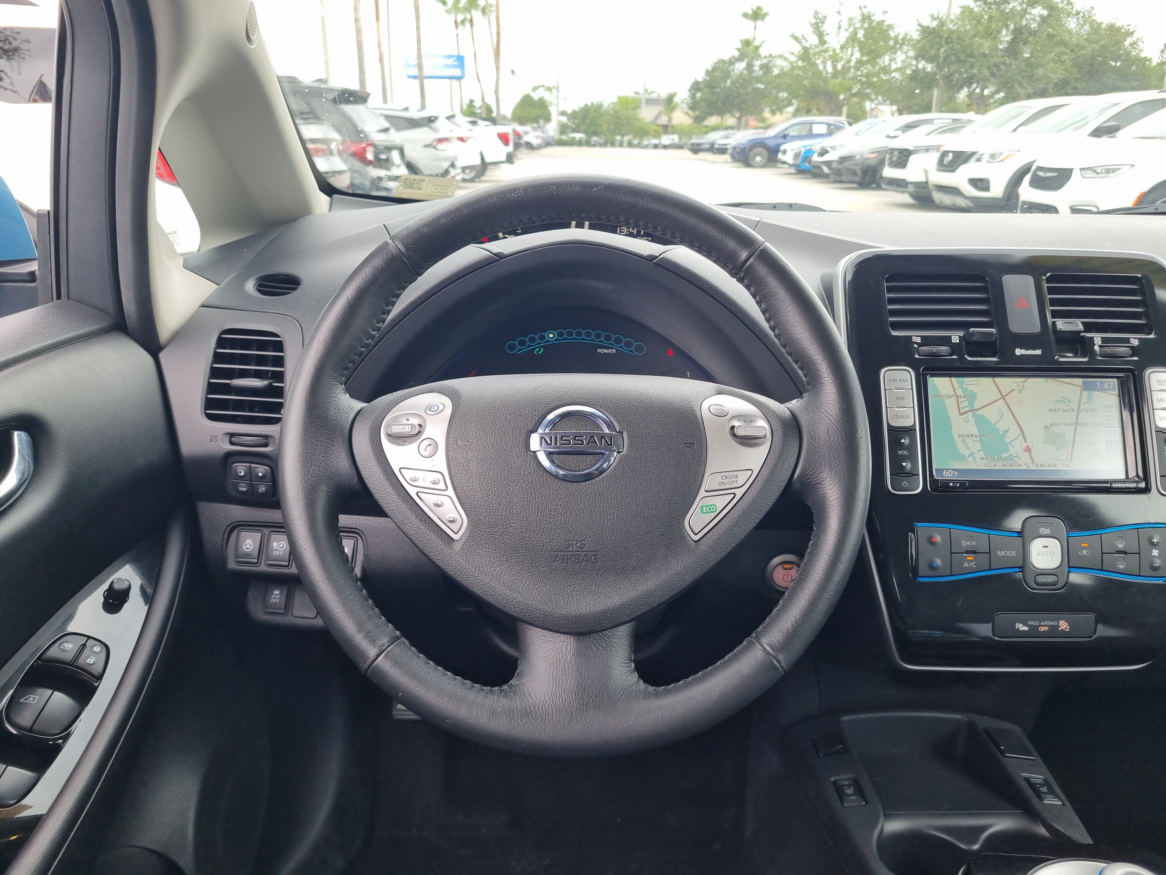 Used 2015 Nissan Leaf SL FWD image 18