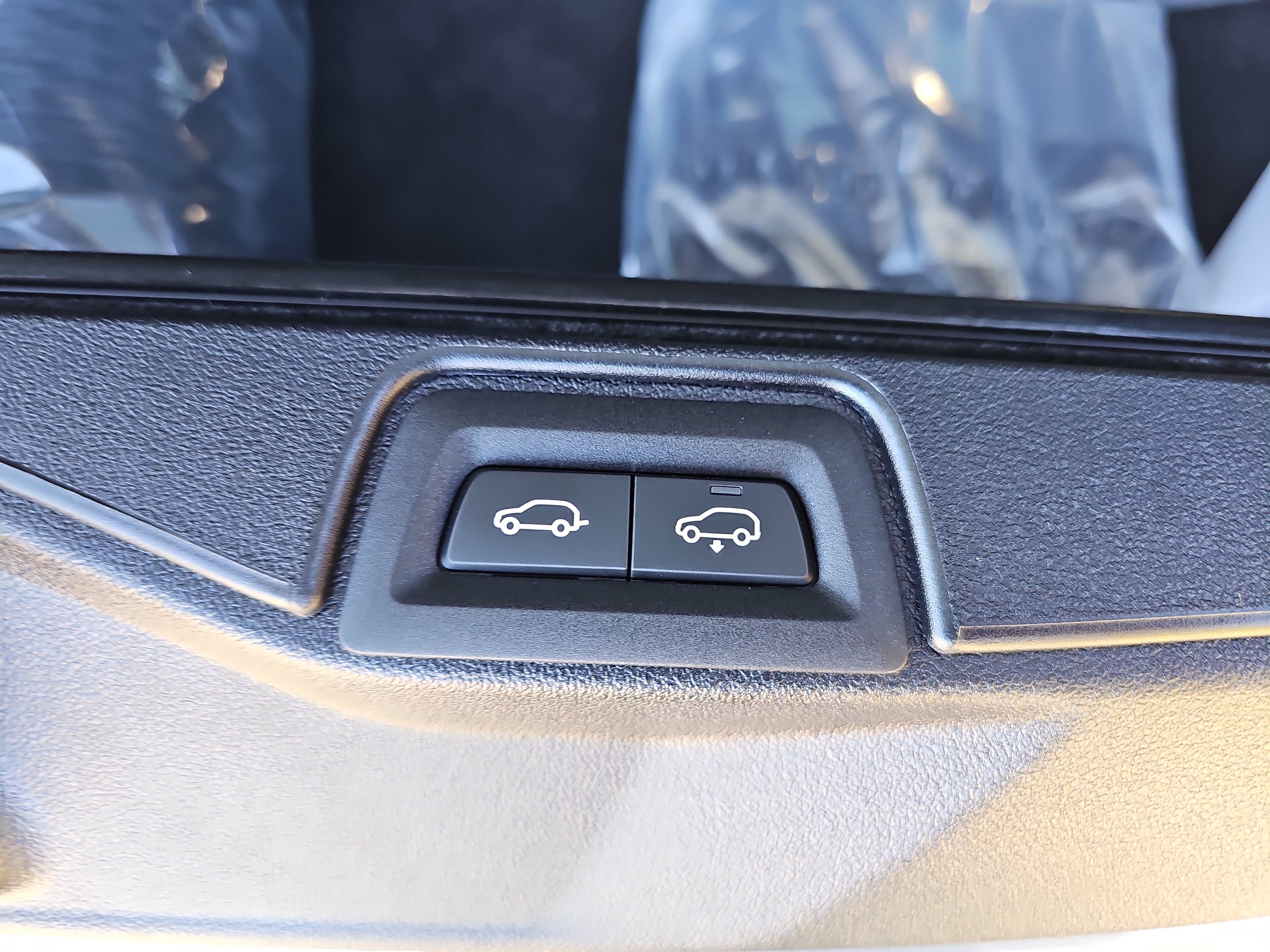 New 2026 BMW X5 xDrive50e w/ Climate Comfort Package image 15