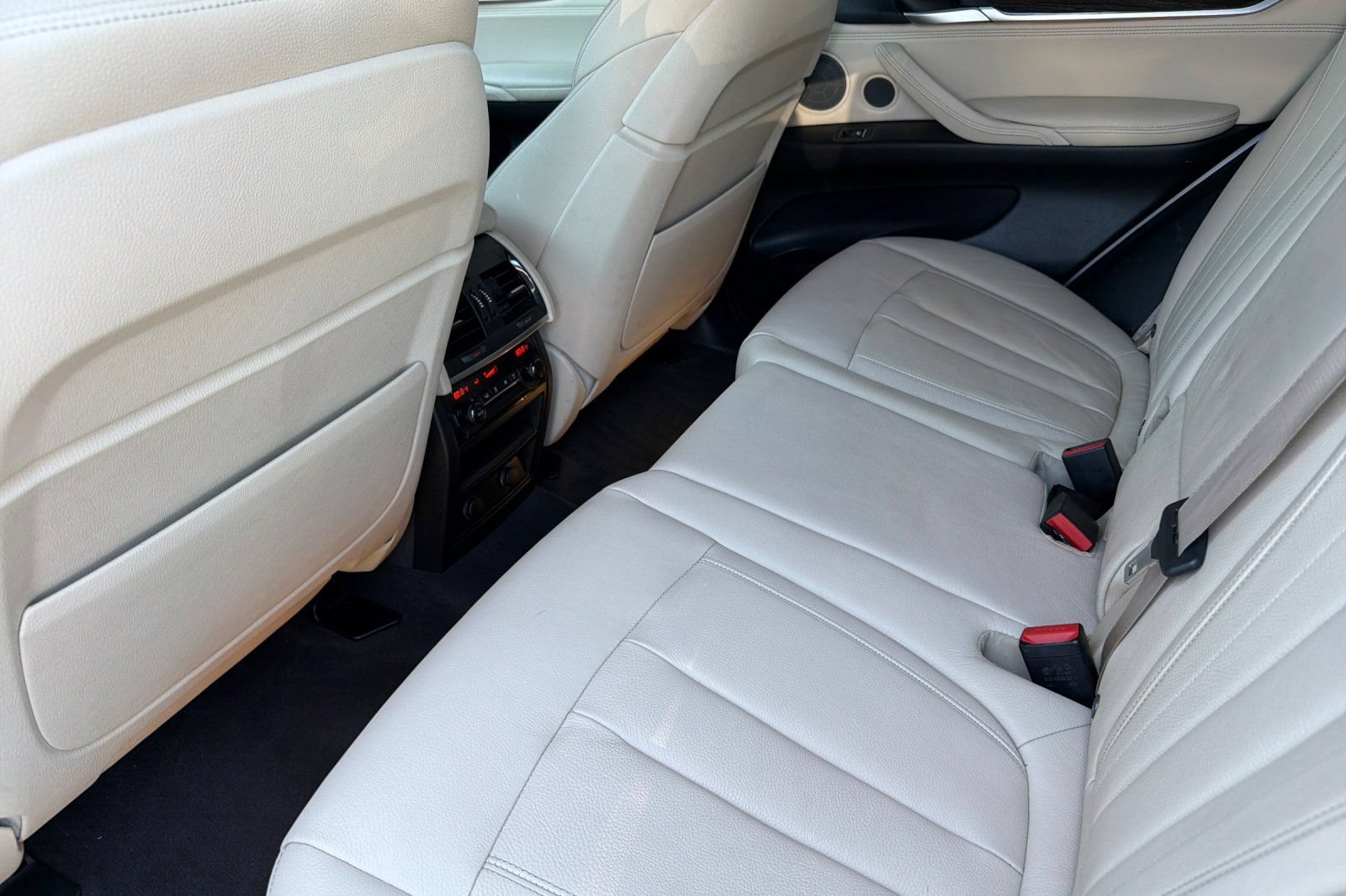 Used 2017 BMW X5 xDrive50i AWD/4WD image 13