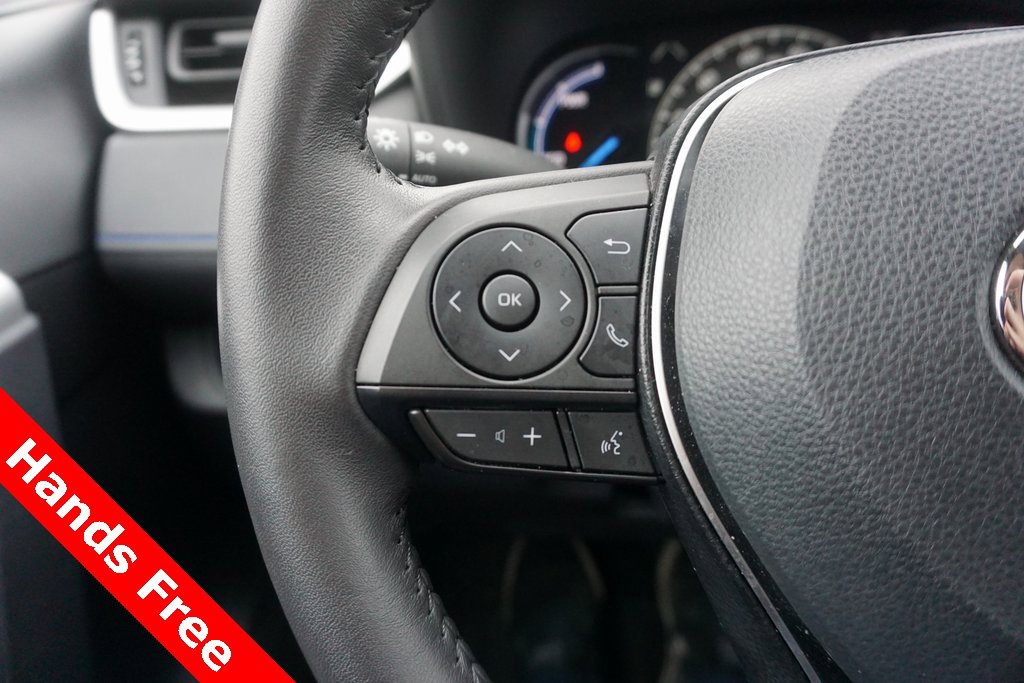 Used 2025 Toyota RAV4 SE image 4