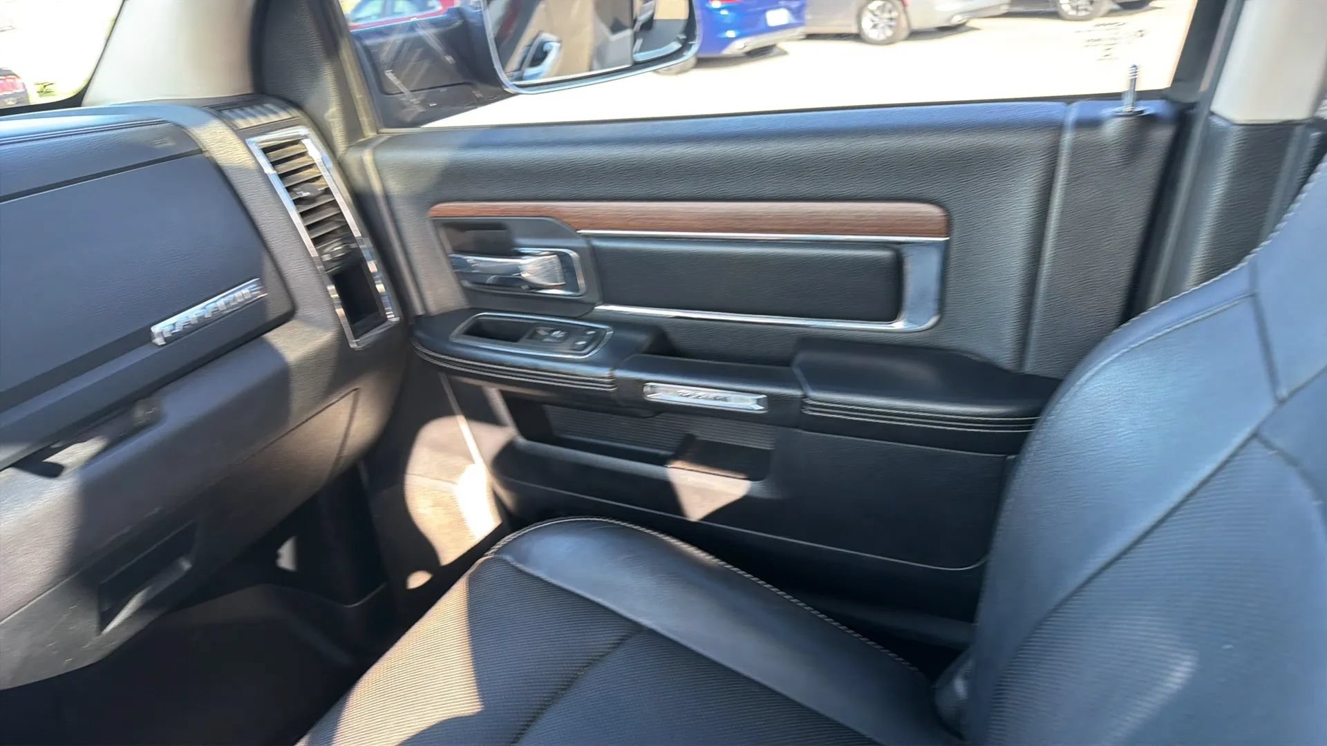 Used 2013 RAM 3500 Laramie AWD/4WD image 59