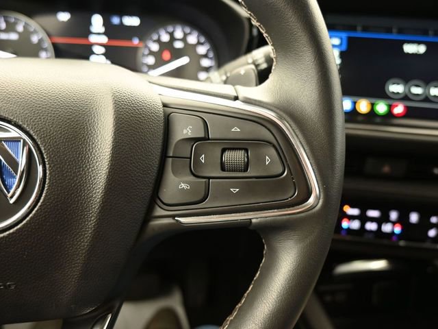 Used 2023 Buick Envision Essence image 18