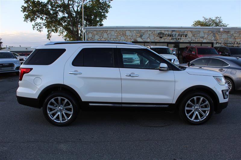 Used 2017 Ford Explorer Limited AWD/4WD image 8