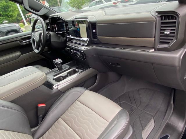 Used 2023 Chevrolet Silverado 1500 ZR2 w/ Technology Package AWD/4WD image 24