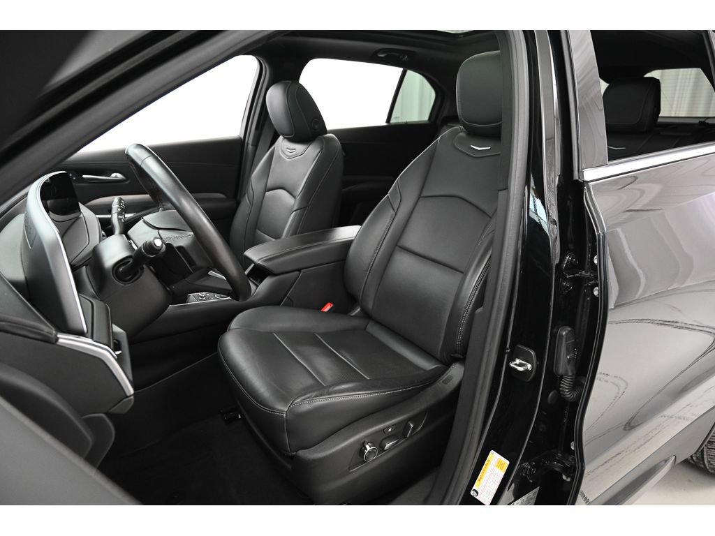 Used 2024 Cadillac XT4 Premium Luxury image 34