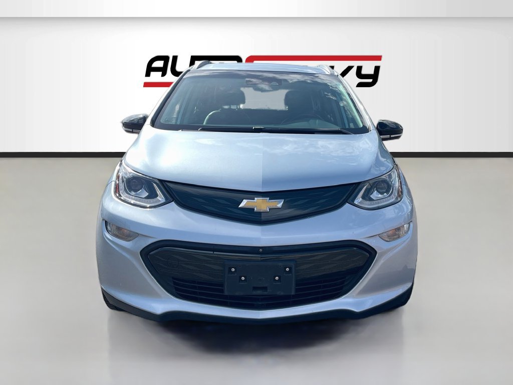 Used 2018 Chevrolet Bolt Premier w/ Driver Confidence II Package FWD image 2