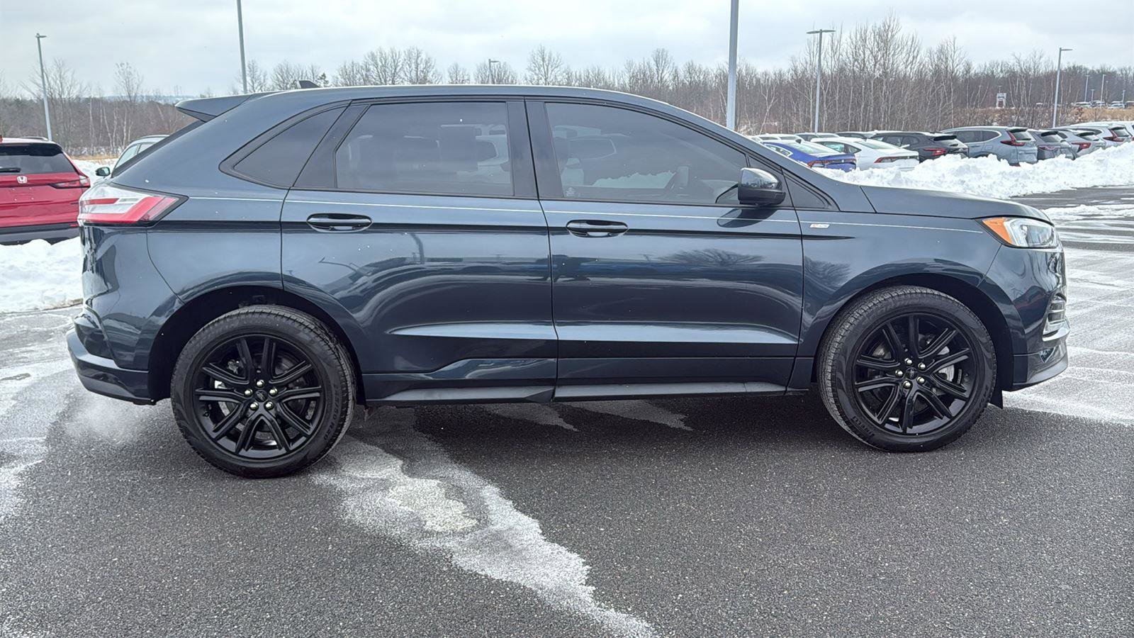 Used 2024 Ford Edge ST-Line w/ Cargo Accessory Package image 4