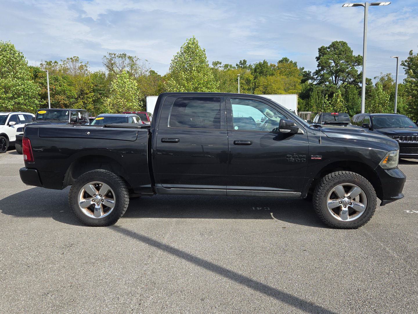 Used 2016 RAM 1500 Sport w/ Black Ram 1500 Sport Group AWD/4WD image 8